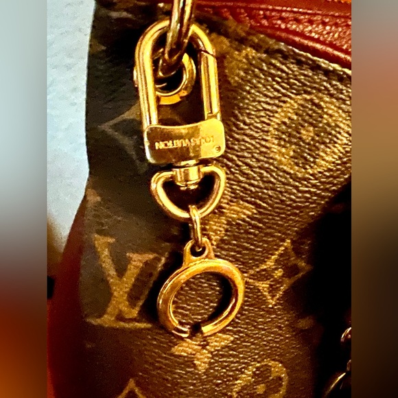 👑✅PRICE FIRM✅NO OFFERS👑AUTHENTIC Louis Vuitton Anneau Key Cles Gold Holder - Picture 6 of 13
